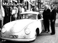 Фердинанд Порше с сыном 10 июня 1950 около спортивного автомобиля Porsche
