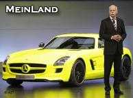 2011 год: Шеф Daimler Дитер Цетше представляет перспекивную модель в Детройте